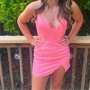 Coral Sequin Mini hoco dress 💖
